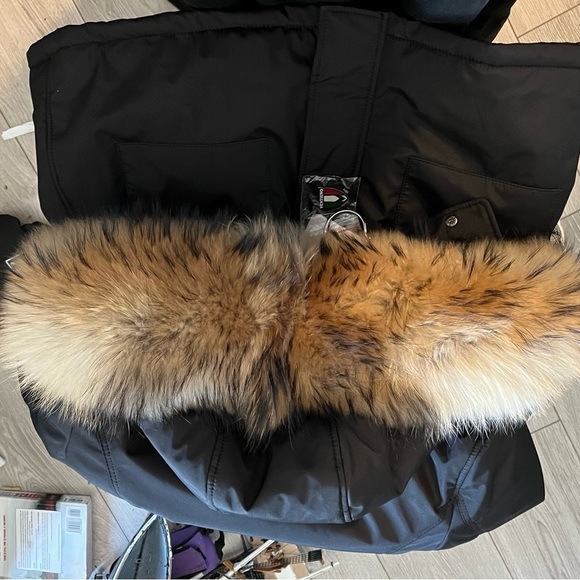 DOWN-FILLED Winter Jacket! Real Fur On The Hood! 🤩Imported From 🇫🇷 France 🤩 - Picture 3 of 10